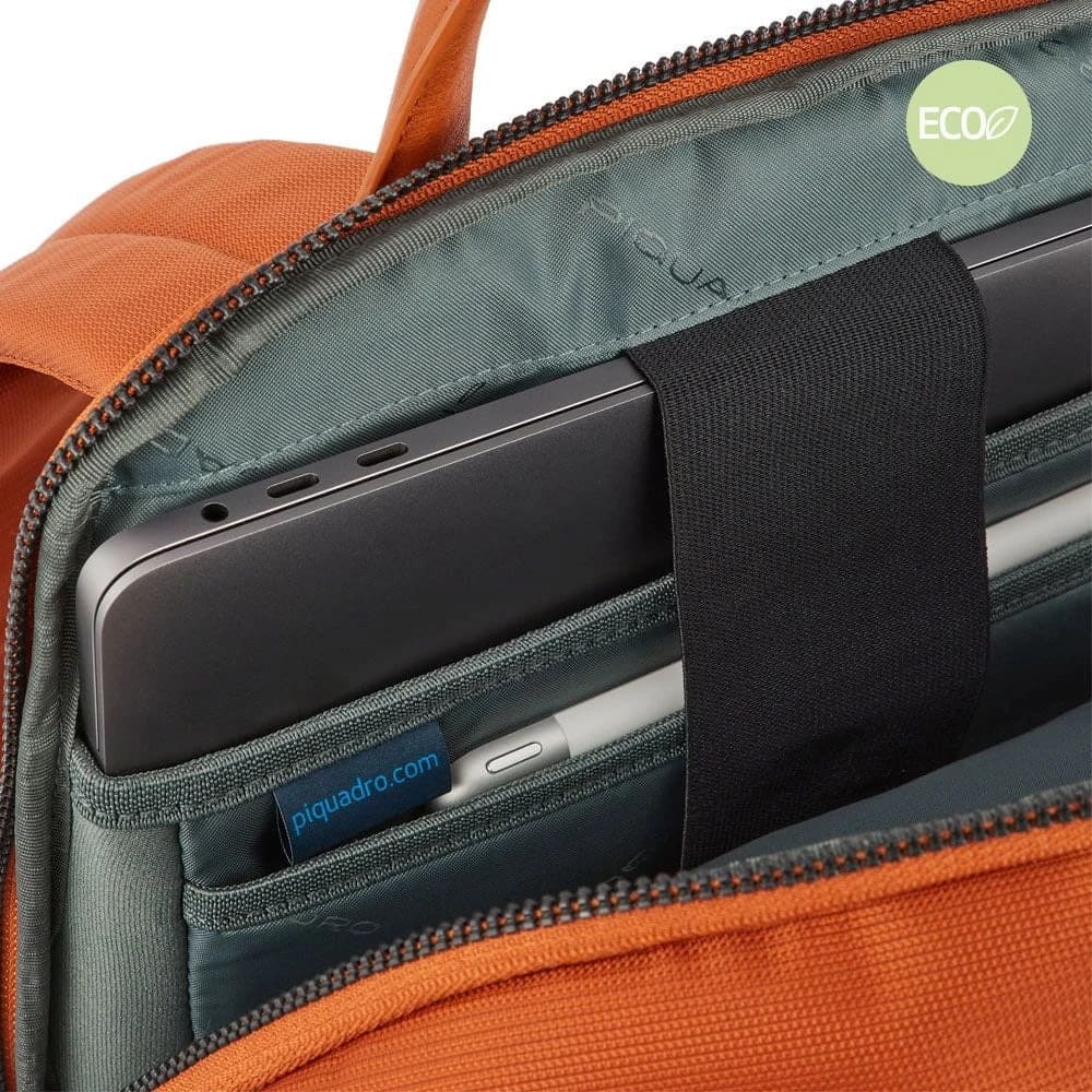 Zaino in Tessuto Riciclato Nero con Porta Pc 14" e iPad PIQUADRO Linea Woody - CA5755S117 - immagine 4